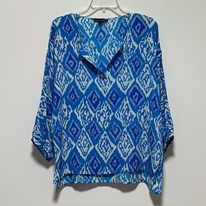 Dora Landa Tropical Islandwear blue white quarter sleeve ikat pattern silk top